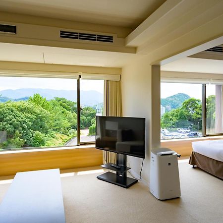 Toba International Hotel Exterior photo