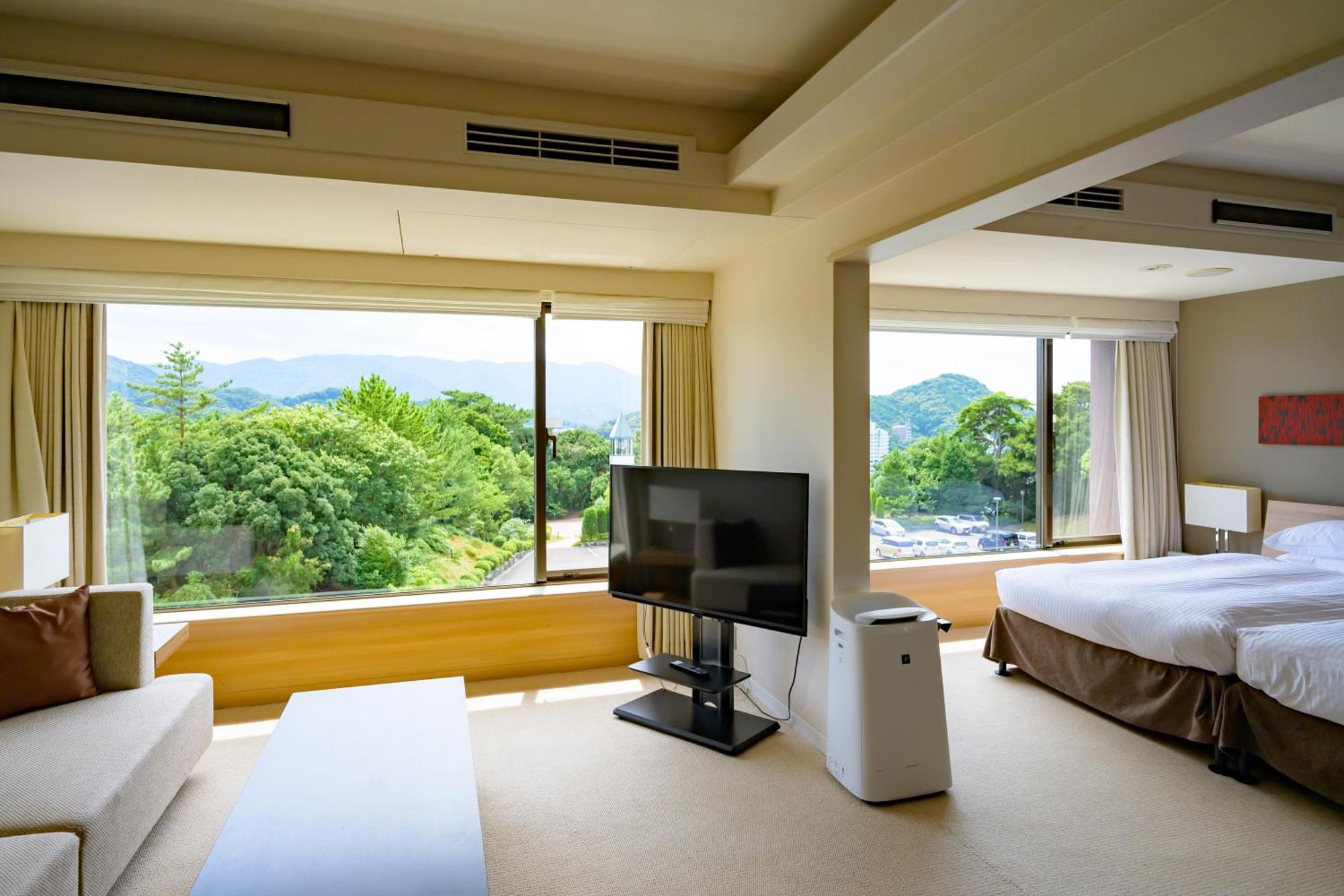 Toba International Hotel Exterior photo